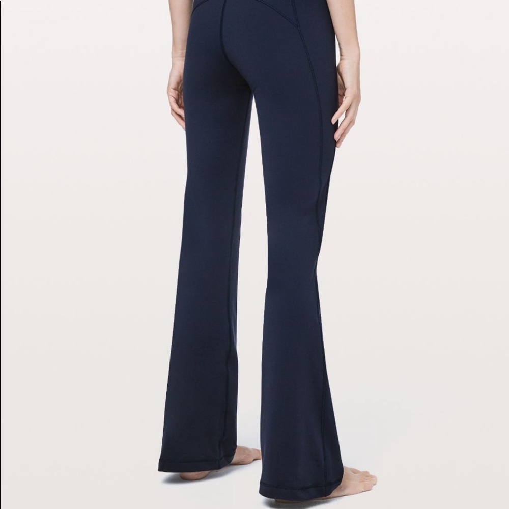 NWT LULULEMON groove pant
